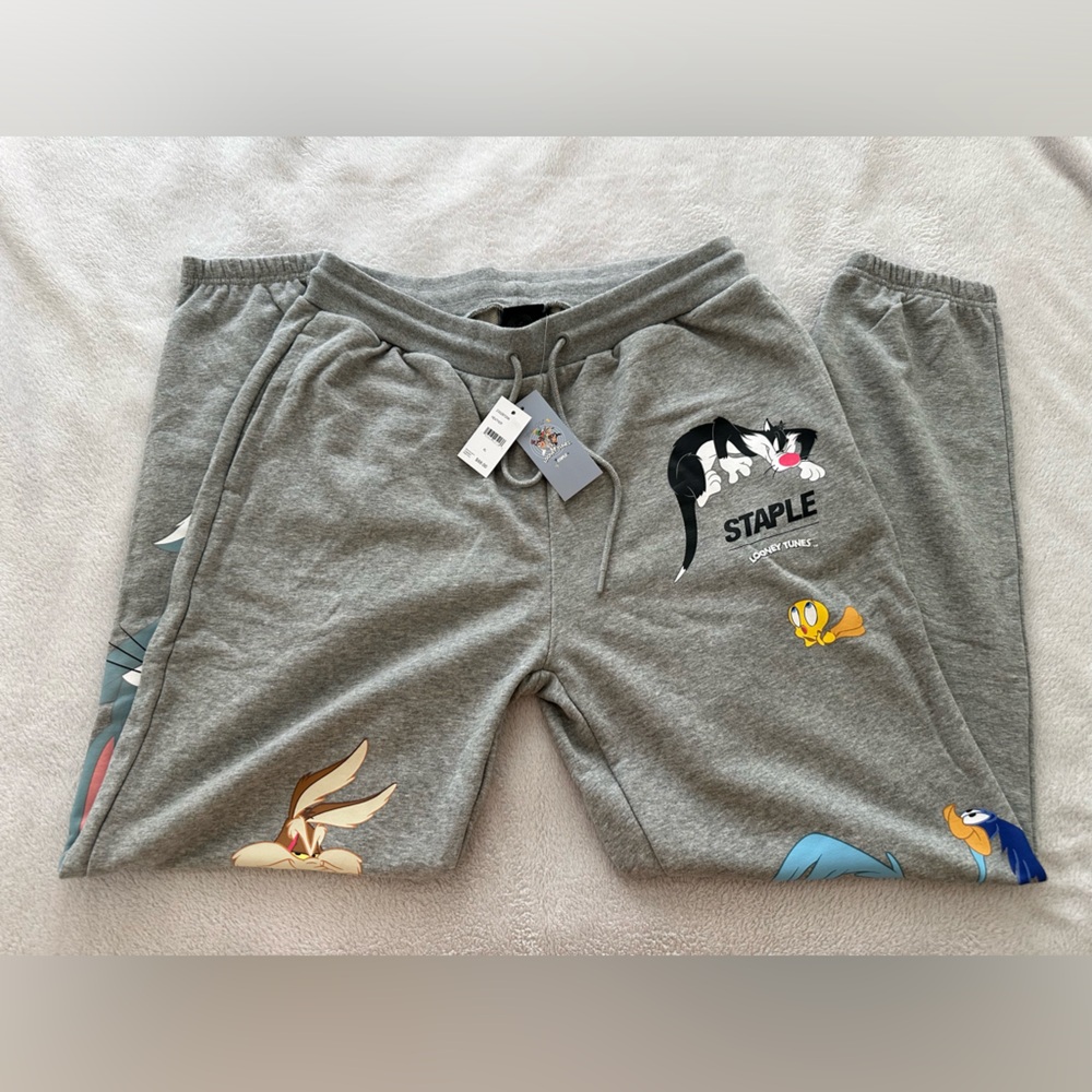 Staples x Looney tunes sweatpants